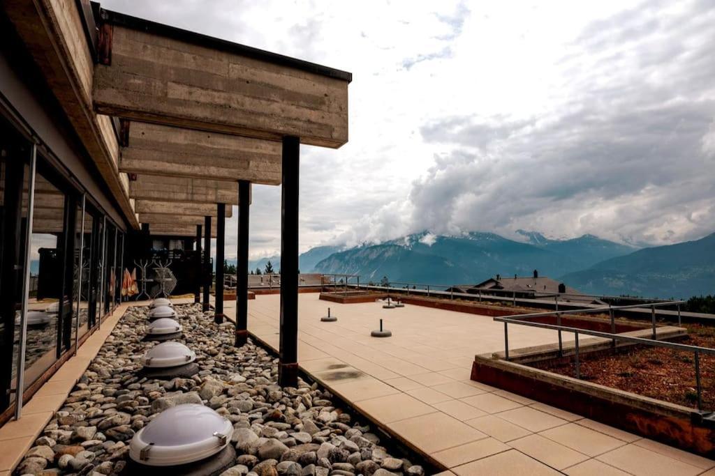 Small But Wow! Studio With Pool @ The Central Lake Crans-Montana Exterior photo